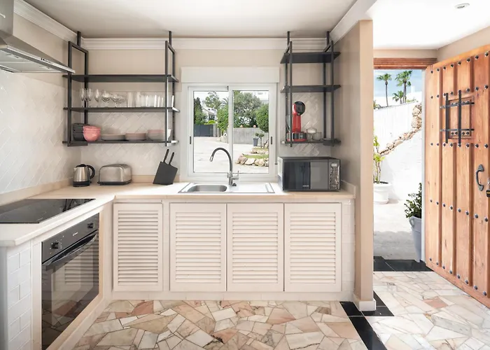Casa Azul First Line -puerto Banus Golden Mile 公寓 *
